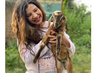 Vacation diaries! Sambhavna Seth shares a cute picture with a kid