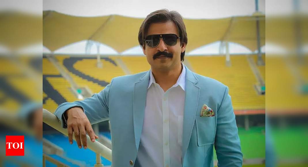Vivek Oberoi’s Mumbai house searched by cops