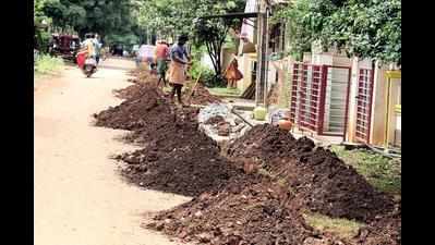 Digging of roads amid heavy rain irks twin cities’ residents