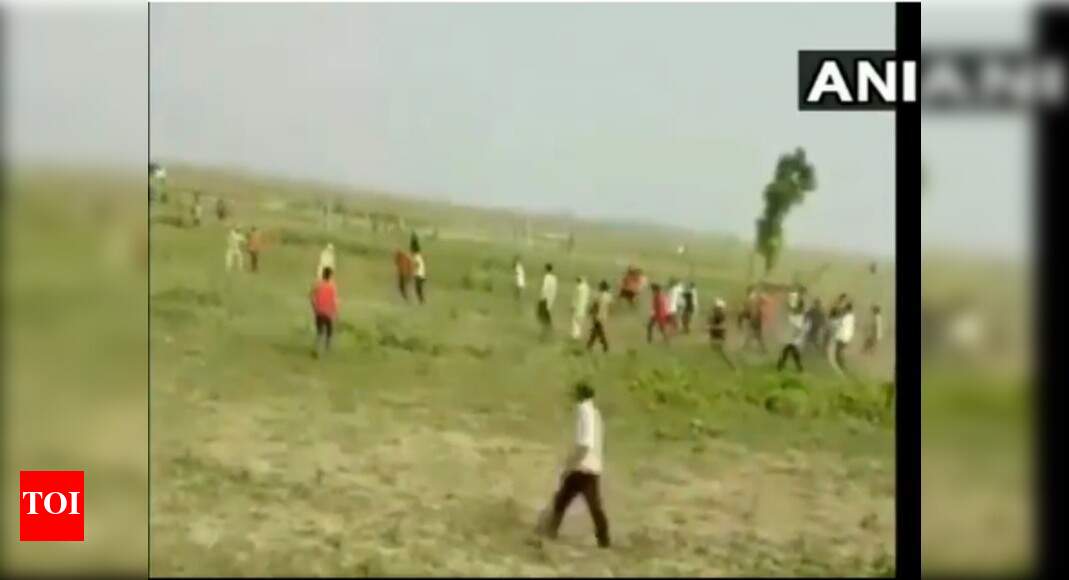 Man shot dead amid fracas at meeting; local BJP leader booked ...