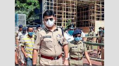 Kolkata cops inspect pandals to chalk out blueprint