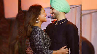 Perfect match! Neha Kakkar and Rohanpreet Singh’s ‘Jab we met’ pic goes viral