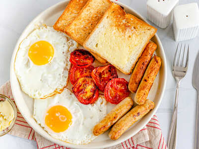 Big breakfast and small dinner for weight loss