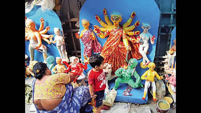 Kolkata: Idol sizes take a cut to keep pujas simple amid pandemic