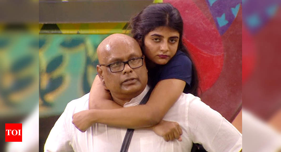 Bigg Boss Tamil 4 October 16 Day 12 Highlights Suresh Chakravarthy Carries Gabriella Charlton Despite Back Pain The Latter Turns Emotional Times Of India