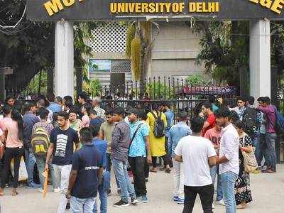 Delhi govt directs 12 DU colleges to pay pending salaries to staffers from Students Society Fund