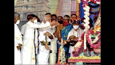 Mysuru Dasara celebrations begin; 6 corona warriors feted