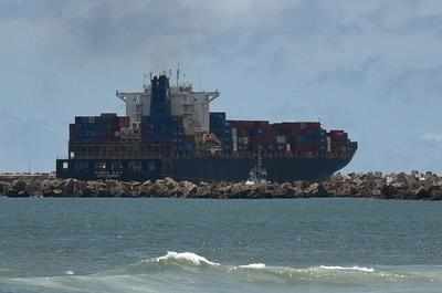 Ammonium nitrate stored in ship’s hatch a threat: Experts