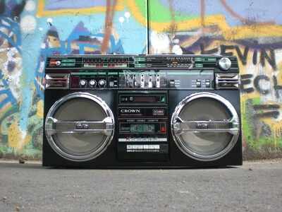 Boomboxes To Enjoy Your Favourite Music While Partying Outdoors - The ...
