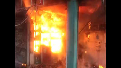 Two shops gutted in fire in Dakshina Kannada