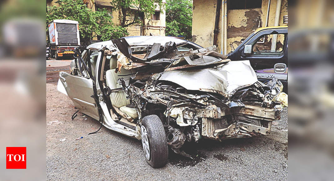 Dharavi techie killed as car hits dumper | Mumbai News - Times of India