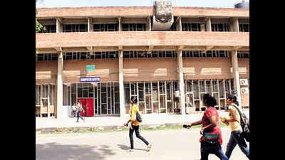 Punjab Engineering College proposes to make 6th semester internship optional