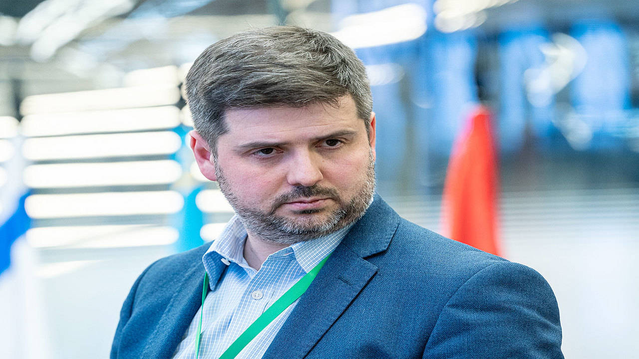 Peter Svidler has managed to turn it around and end the month