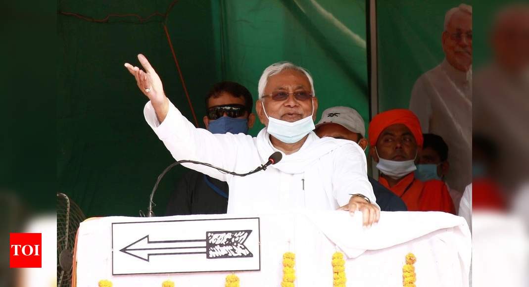 Nitish rakes up issue of Lalu’s 'bahu' at rally