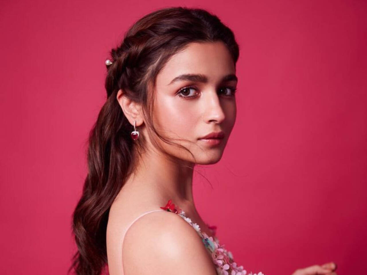 Alia Bhatt sporting different hairdos | Filmfare.com