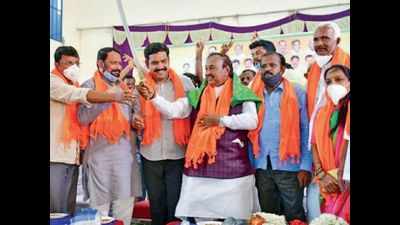 Karnataka: Ministers toil as BJP makes byelections a performance test