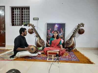 Musician Rajalakshmi Ashokan and her students perform Navarathri sangeetharchana