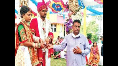 Gujarat: Nuptials at Re 1 as corona hits pocket