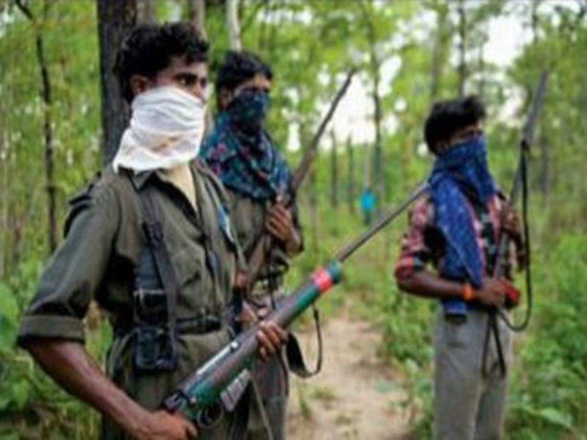 Maoist accused of attack that killed 23 jawans surrenders in Bastar