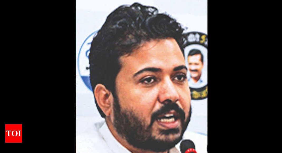 Delhi: Centre must give Rs 12,000 crore to corporations, says AAP | Delhi News - Times of India