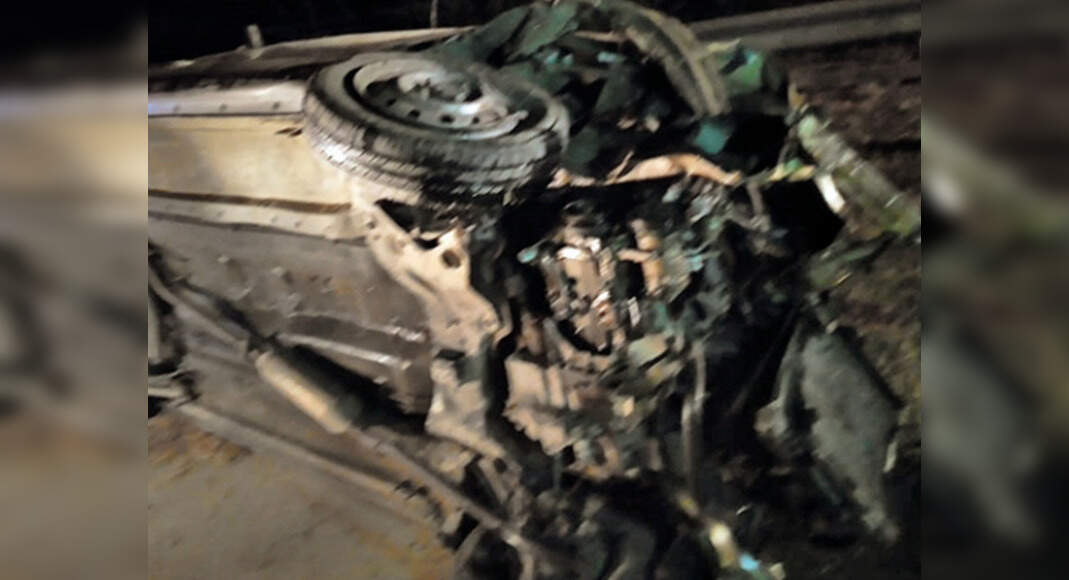 Two of Delhi family killed as car overturns on Yamuna Expressway | Agra