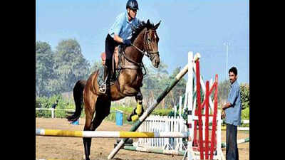 Masks on, veteran riders gallop through the racecourse's new normal ...