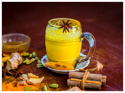 Experts believe that this Turmeric drink can help in managing diabetes and thyroid naturally