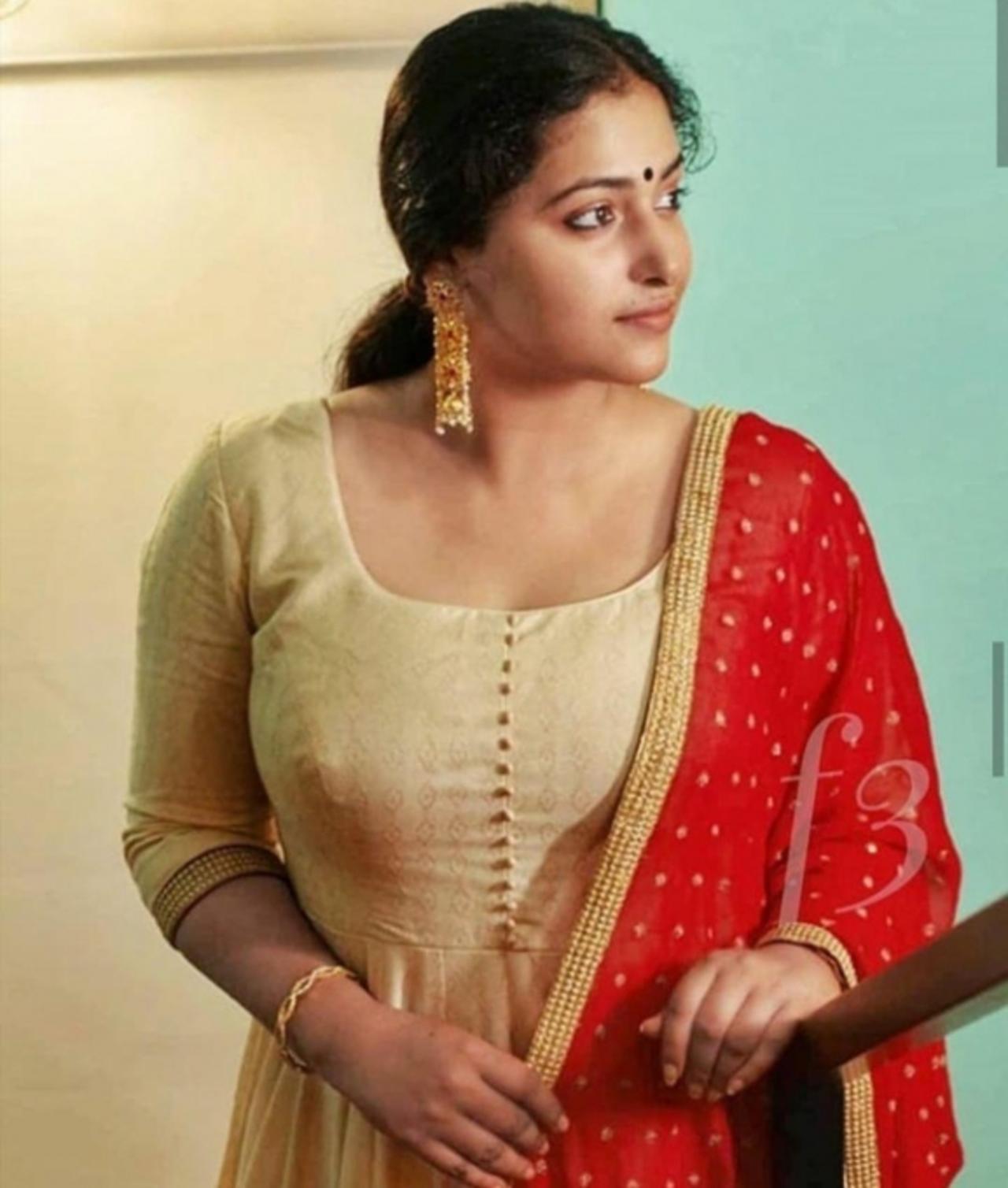 Sithara Xxx - Anu Sithara flaunts her dancing skills on her social media page | Malayalam  Movie News - Times of India