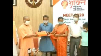 UP CM Yogi Adityanath fetes NEET topper Akanksha, backs her for joint first rank