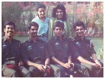Throwback Thursday: THIS old picture of Shah Rukh Khan from the sets of ‘Fauji’ will make you revisit the series