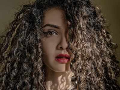 Shampoo for curly hair: Tame your frizz & flaunt your wavy locks in style -  Times of India