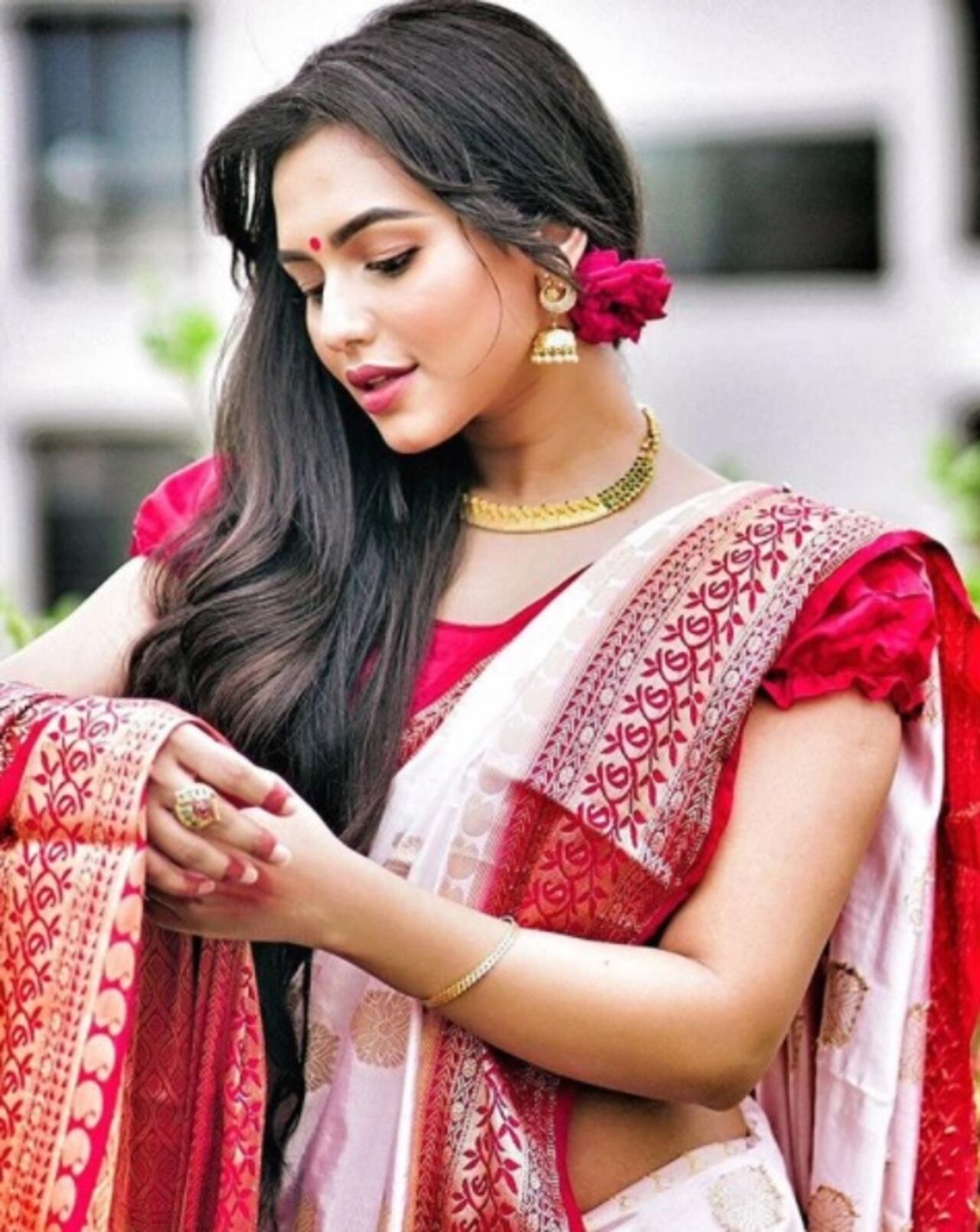 Durga Puja Looks On Bengali Stars
