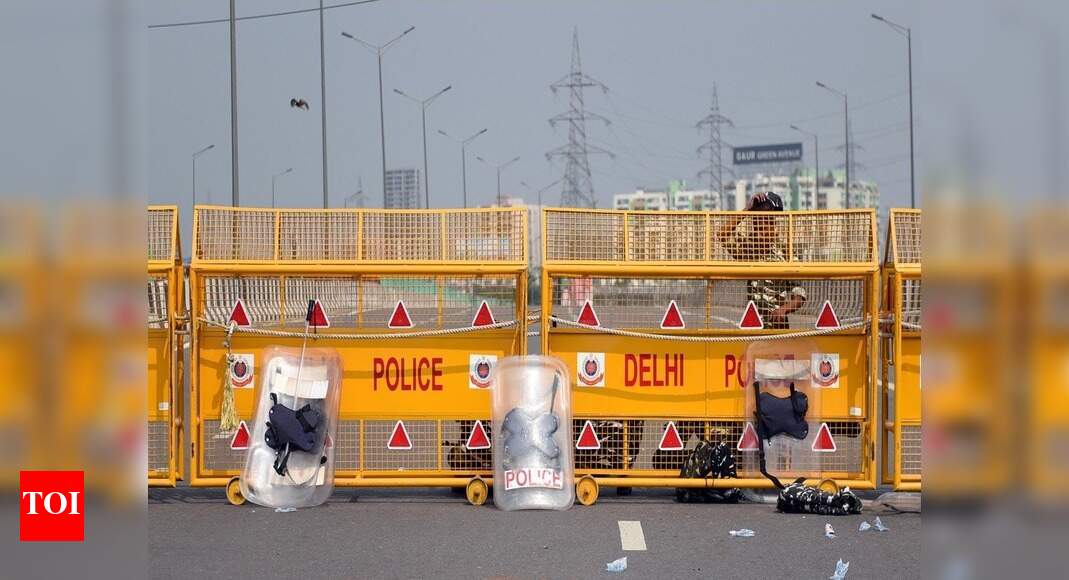 Youth stabbed to death in south Delhi locality | Delhi News - Times of ...