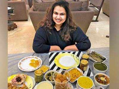ALL SMILES: Dessert queen Pooja Dhingra at Soam @ home 