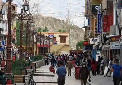 Def min tells parliamentary panel it won't be advisable to visit Leh in current scenario: Sources