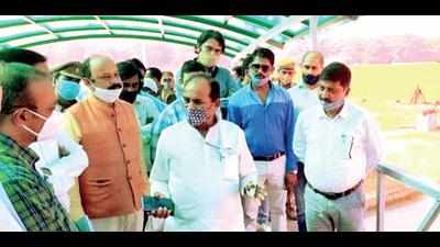 Minister inspects construction work of Gorakhpur Zoo