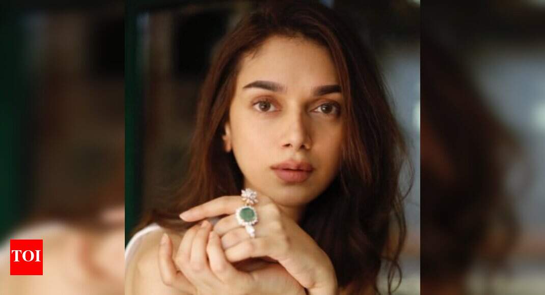 Here’s one of the best swag moments of Aditi Rao Hydari Malayalam