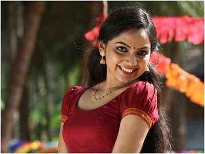 Happy Birthday Samvritha Sunil: Best five romantic songs featuring the  actress | Malayalam Movie News - Times of India