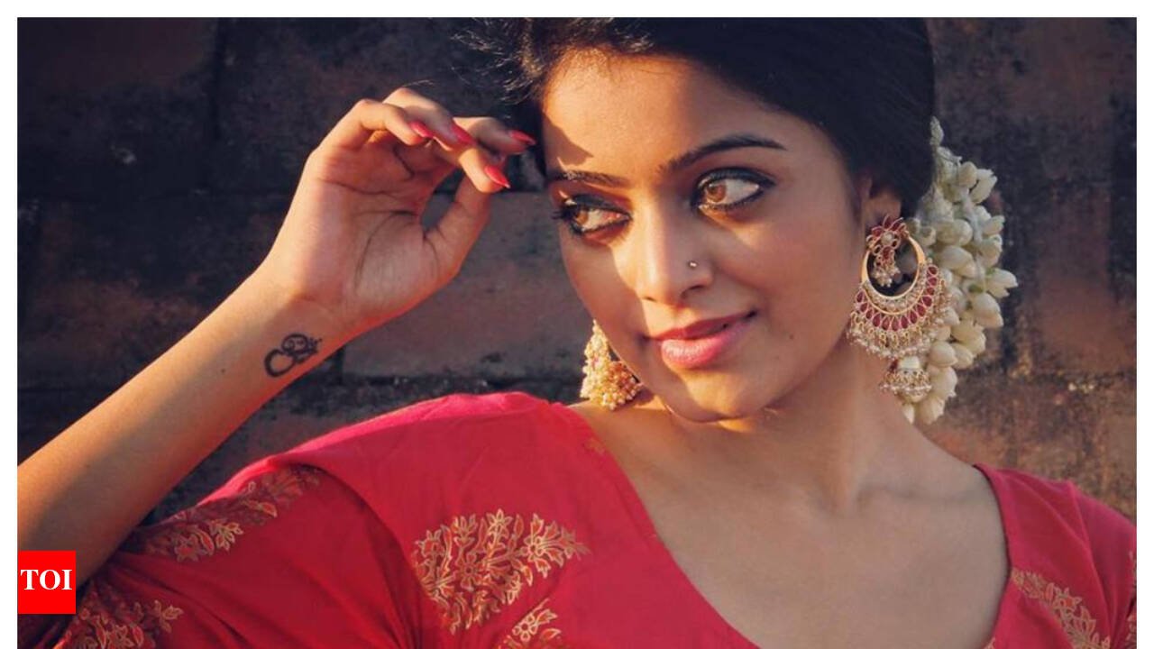 Janani Iyer shares her fitness fundas | Tamil Movie News - Times of India
