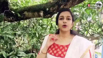 Indulekha Warrier recites 'Jeeva Malayalam' poem