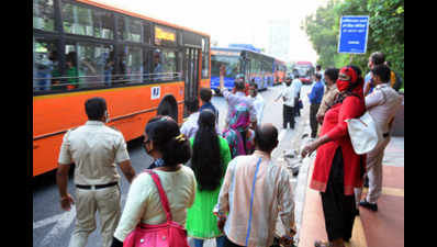 Public buses resume plying with full seating capacity in Delhi