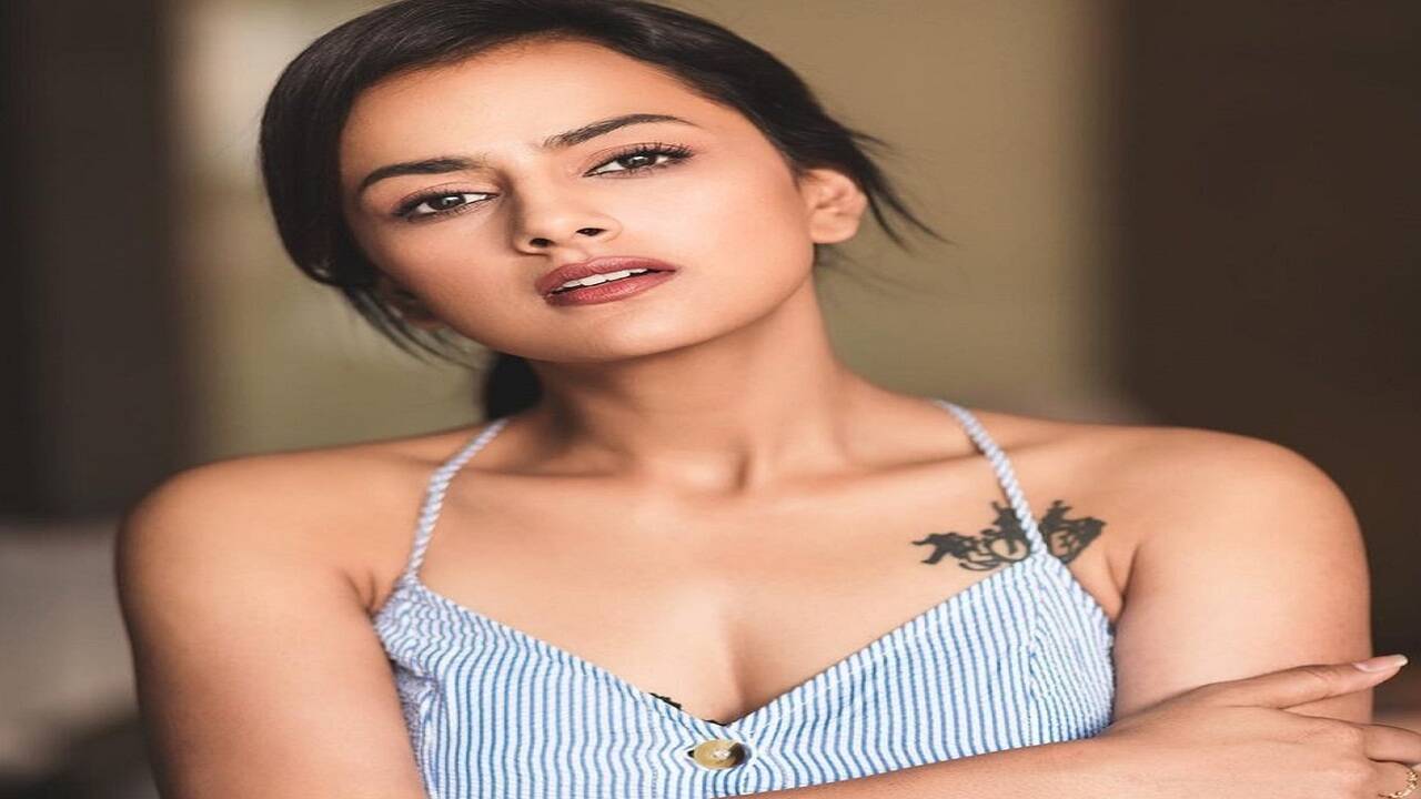 Shraddha Srinath urges people to make small but effective sustainable  choices | Kannada Movie News - Times of India