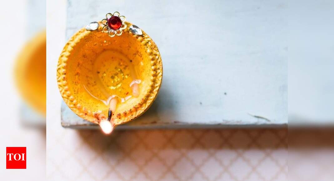 Eco-friendly Diwali: Earthen diyas for Diwali 2020 decor | Most Searched Products