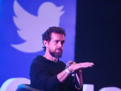 Twitter board backs chief Jack Dorsey after ouster bid