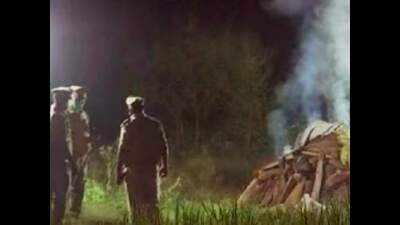 SIT Hathras report questions victim’s late-night cremation | Lucknow ...