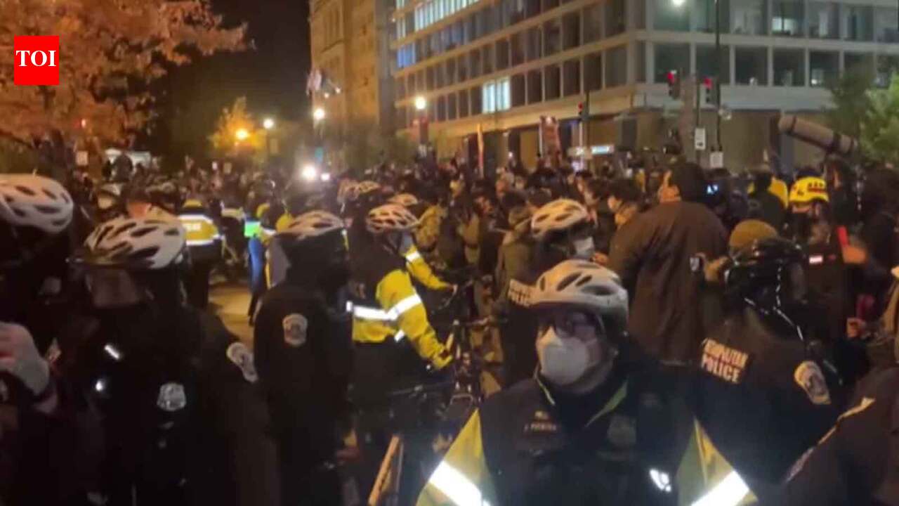 US: 3 arrested after scuffle at peaceful protest in Washington DC