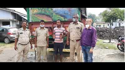 Assam: Excise Intelligence Bureau recovers 900 bottles of Arunachali liquor after raid in Sepon Tiniali