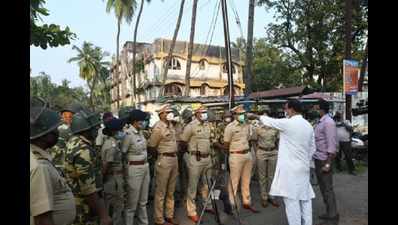 Arnab Goswami arrest: Maharashtra home dept set up 40-member team to carry out ‘Operation Arnab’