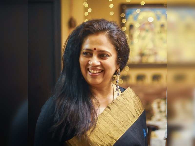 Lakshmy Ramakrishnan shoots for Nerkonda Paarvai after 8 months - Times ...