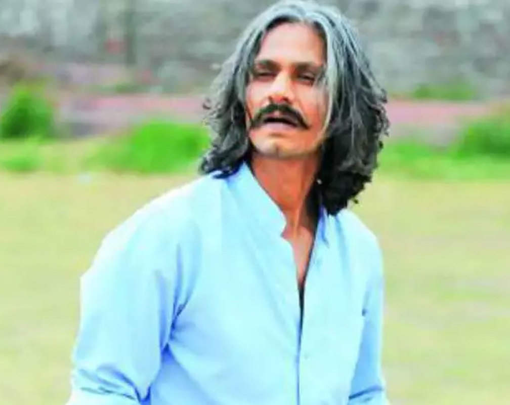 
Molestation case: Vijay Raaz returns to Mumbai without completing 'Sherni' shoot
